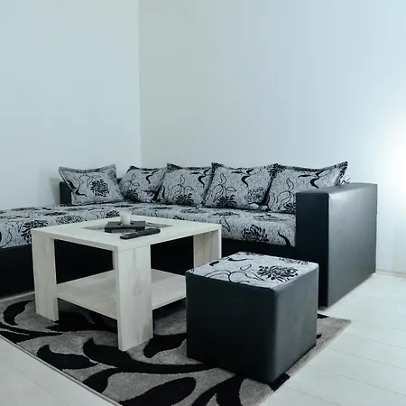 Best Apartments アパート