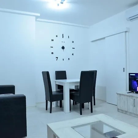 Best Apartments *