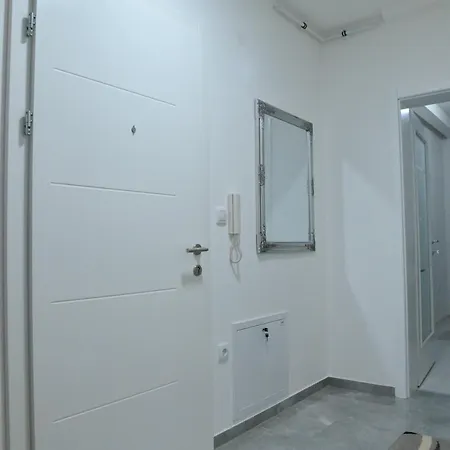 Best Apartments アパート *